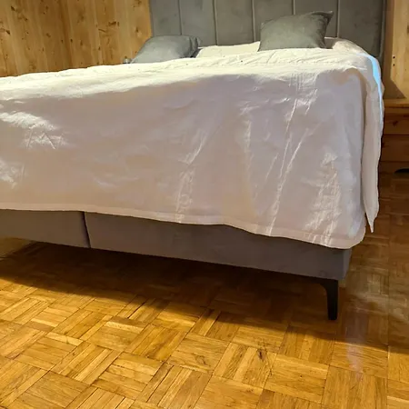 Jelena Apartman