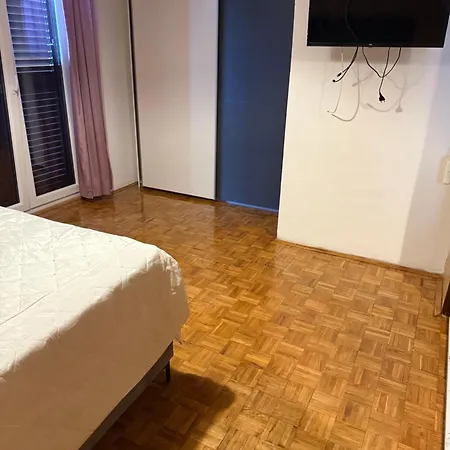 Apartment Jelena